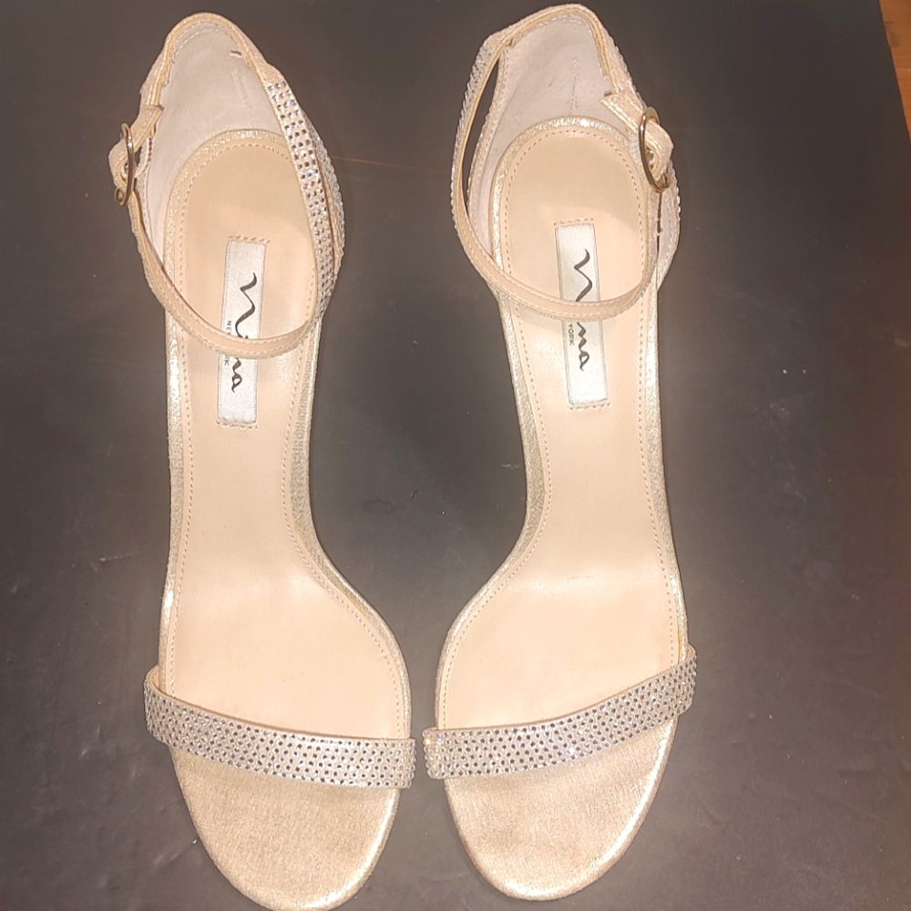 Nina Veniza Beigsoft Platino Size 11 Sparkly Heels